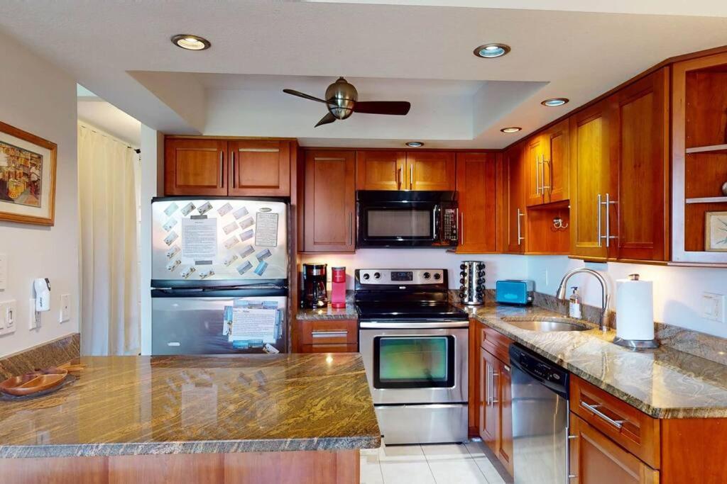 Appartement Magnificent Sunsets And Ocean Views At Luana Kai à Kihei Extérieur photo